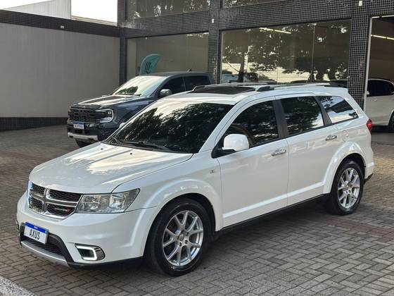 DODGE JOURNEY 3.6 RT V6 GASOLINA 4P AUTOMÁTICO DODGE JOURNEY 3.6 RT V6 GASOLINA 4P AUTOMÁTICO